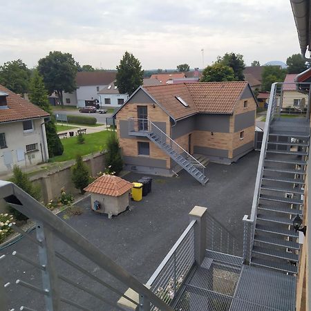 Ubytovani Na Statku Racice Buitenkant foto