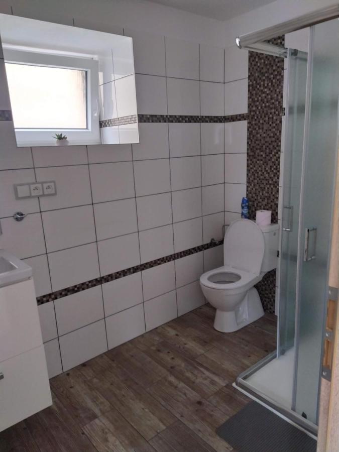 Ubytovani Na Statku Racice Buitenkant foto
